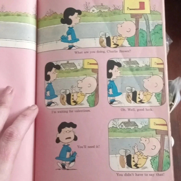 Be My Valentine Charlie Brown by Charles m. Schulz - Picture 7 of 11